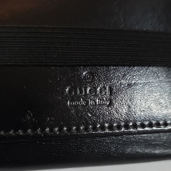 Gucci Vintage Black Leather 6-Key Holder Case – Classic Luxury Accessory 3.5x2.5 - Picture 4 of 14